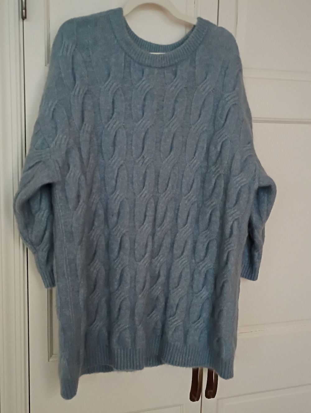 New No Tag.H&M Light Blue Cable Knit Mohair Blend Crewneck Sweater - Picture 4 of 9
